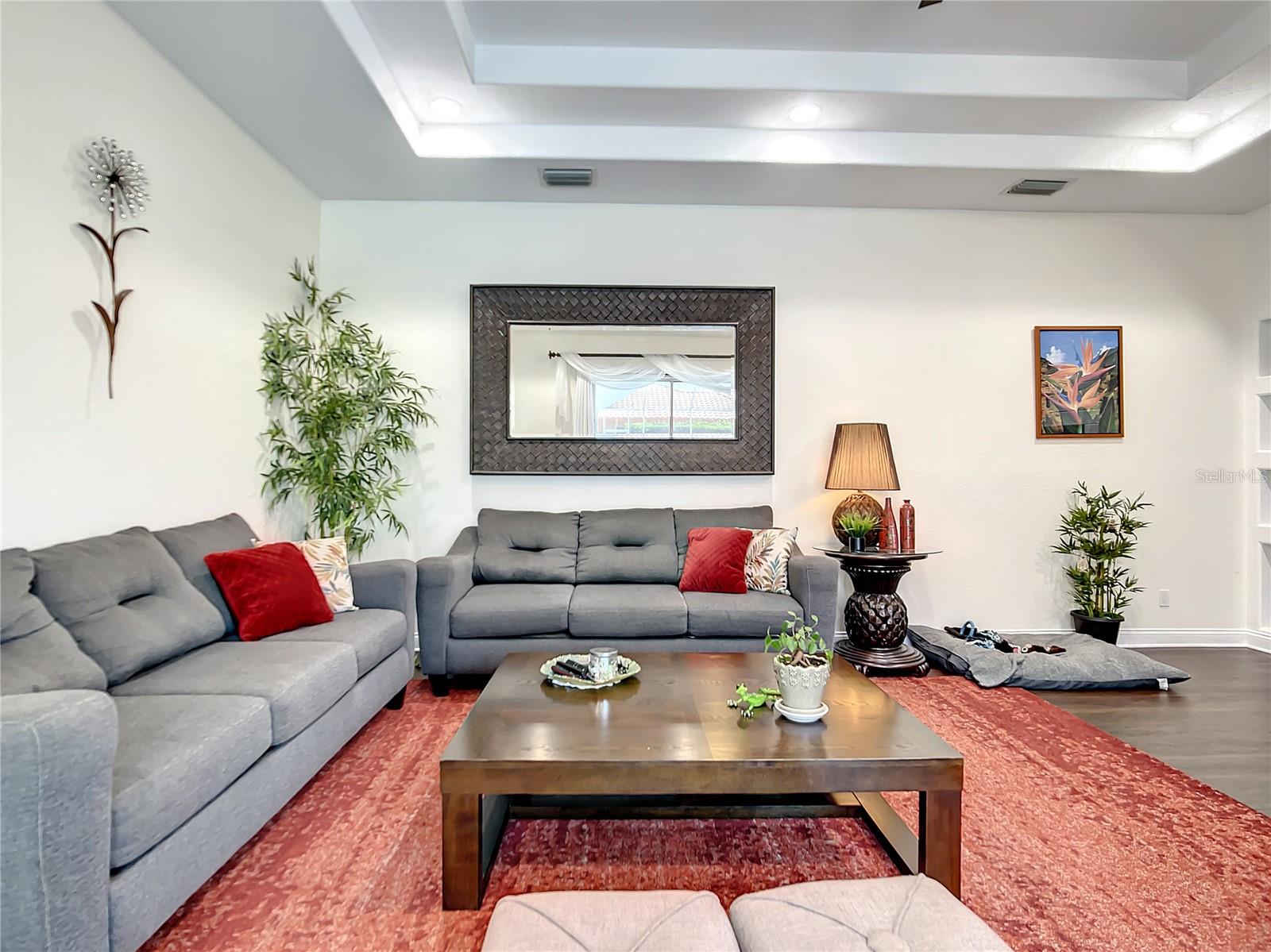 337 HAMILTON SHORES DR NE