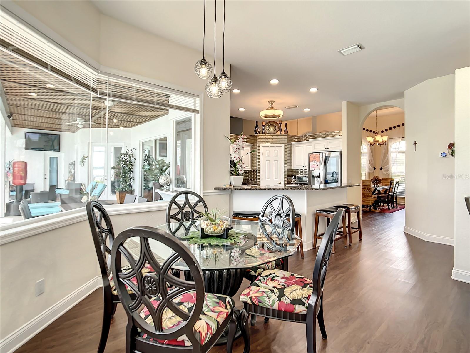 337 HAMILTON SHORES DR NE