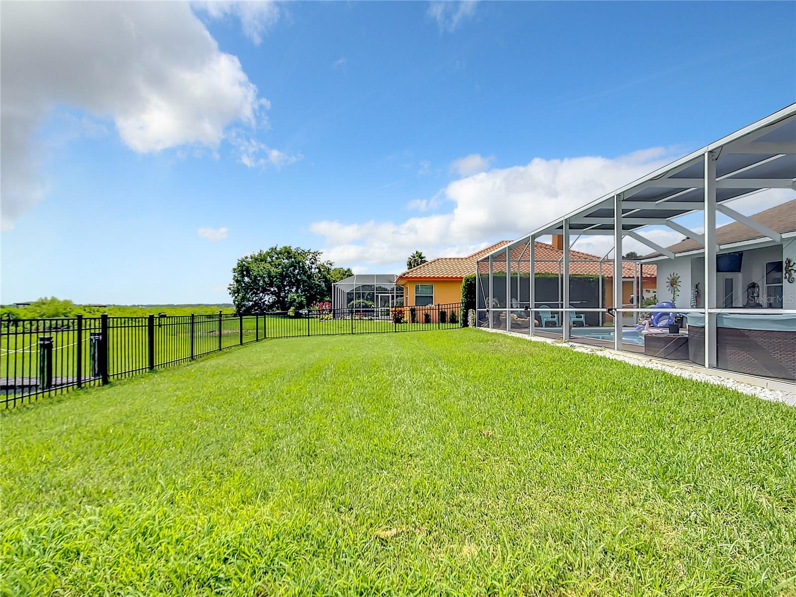 337 HAMILTON SHORES DR NE