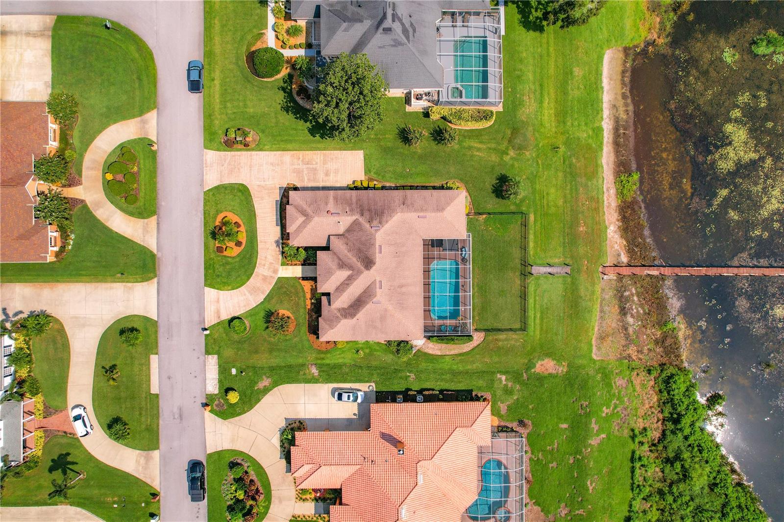 337 HAMILTON SHORES DR NE