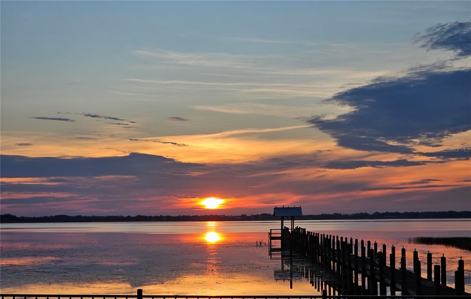 337 HAMILTON SHORES DR NE