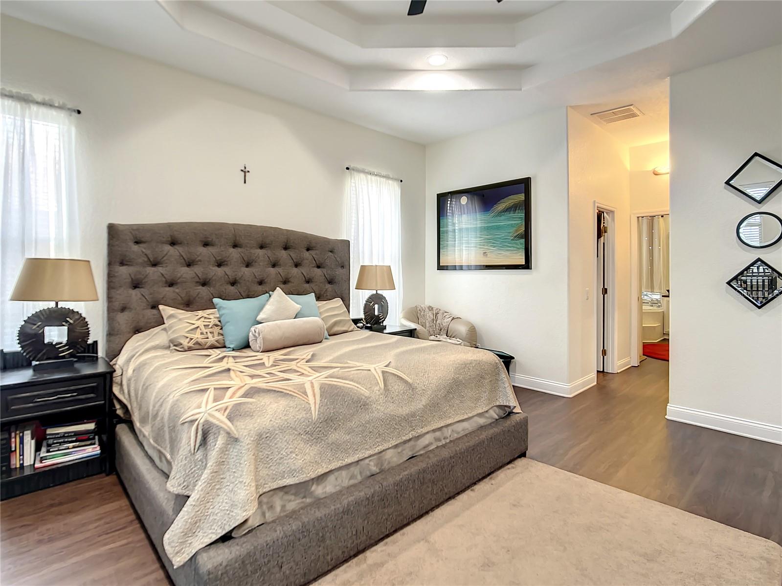 337 HAMILTON SHORES DR NE