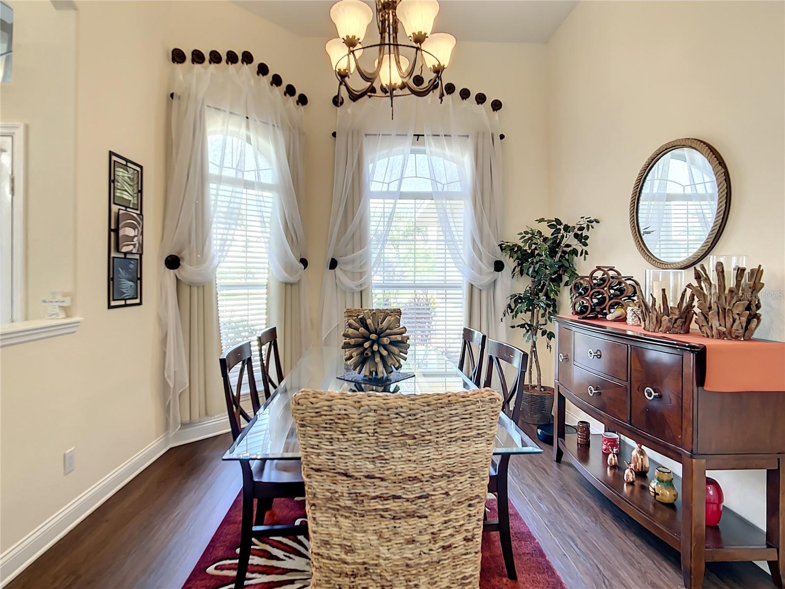 337 HAMILTON SHORES DR NE