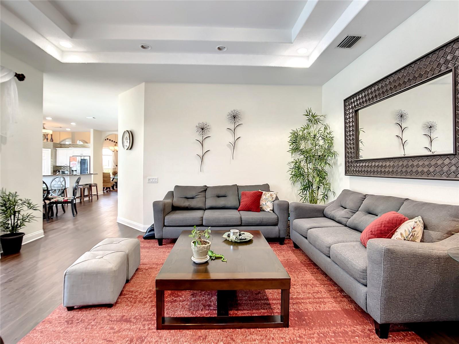 337 HAMILTON SHORES DR NE