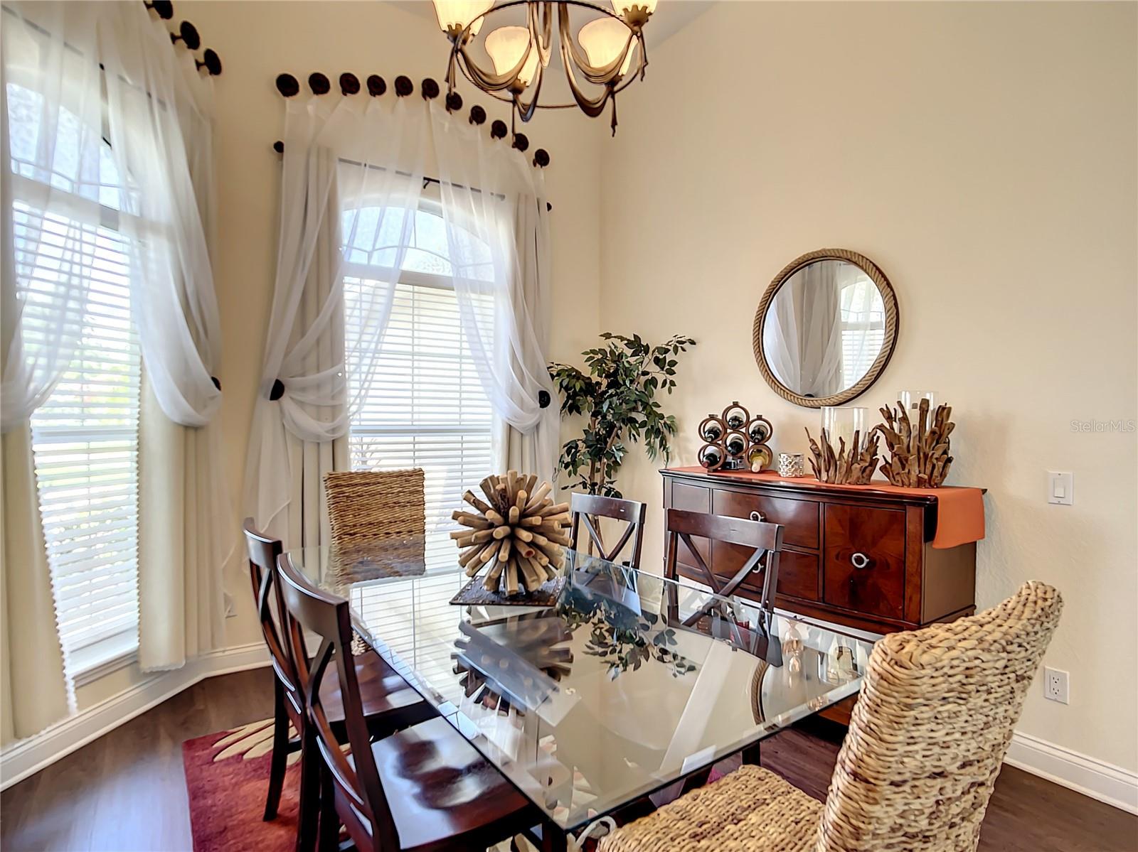 337 HAMILTON SHORES DR NE