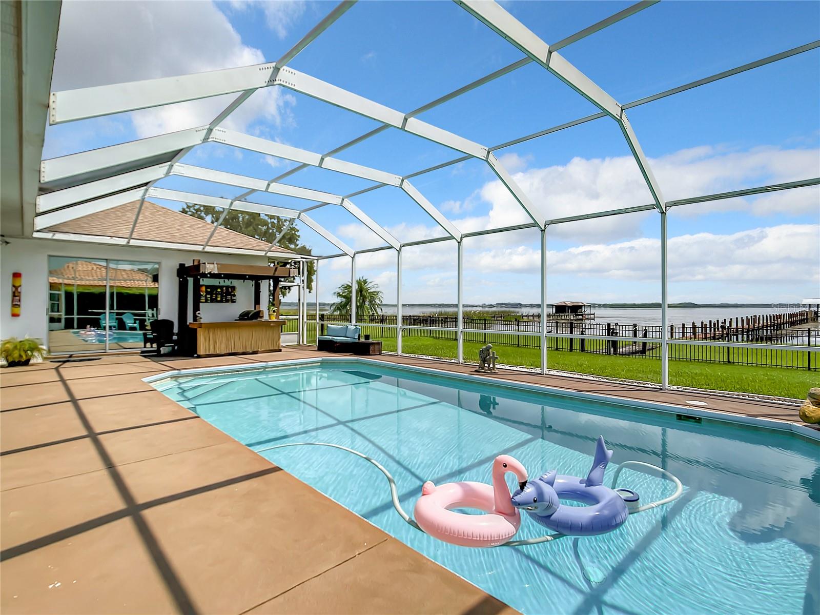 337 HAMILTON SHORES DR NE