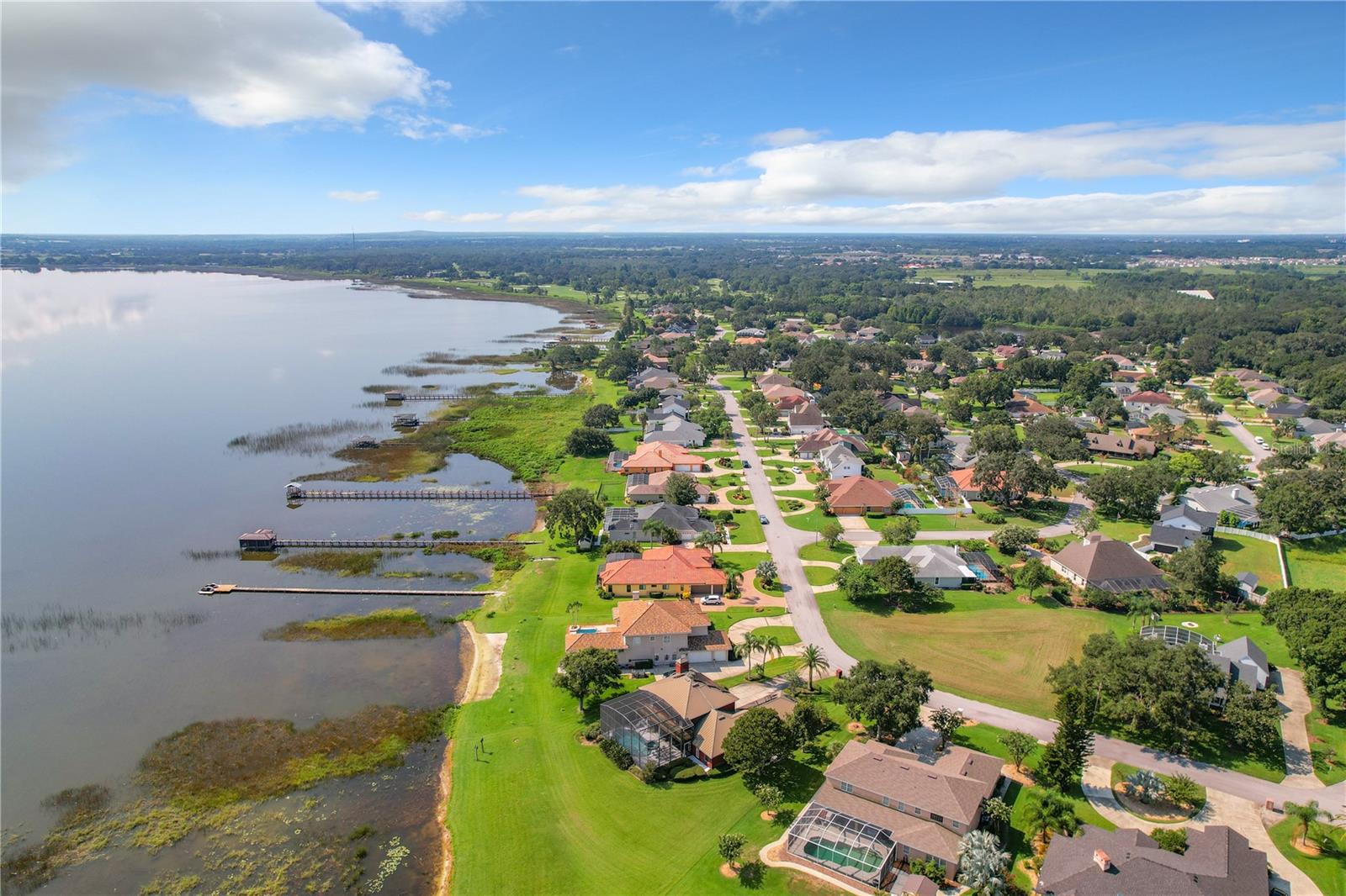 337 HAMILTON SHORES DR NE