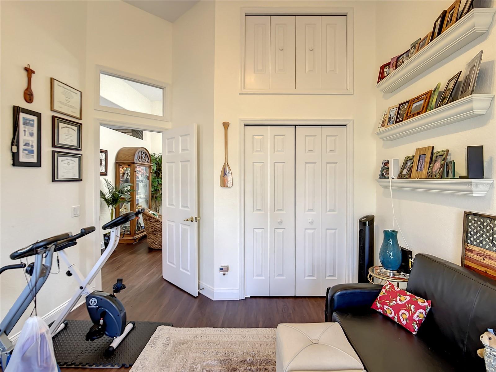 337 HAMILTON SHORES DR NE