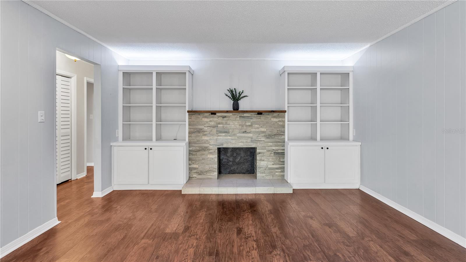 116 ELM SQ N