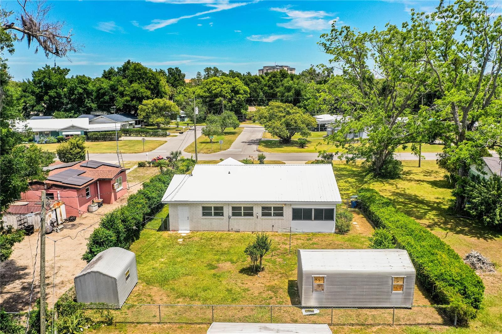 605 FORMOSA AVE