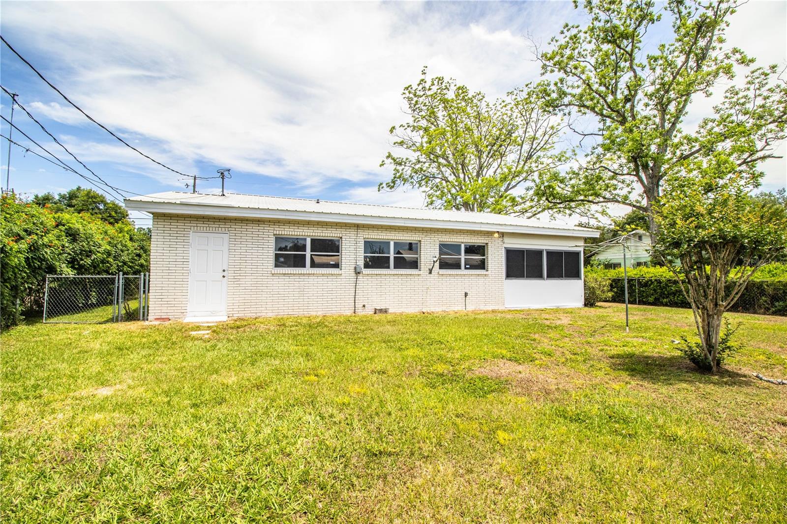 605 FORMOSA AVE