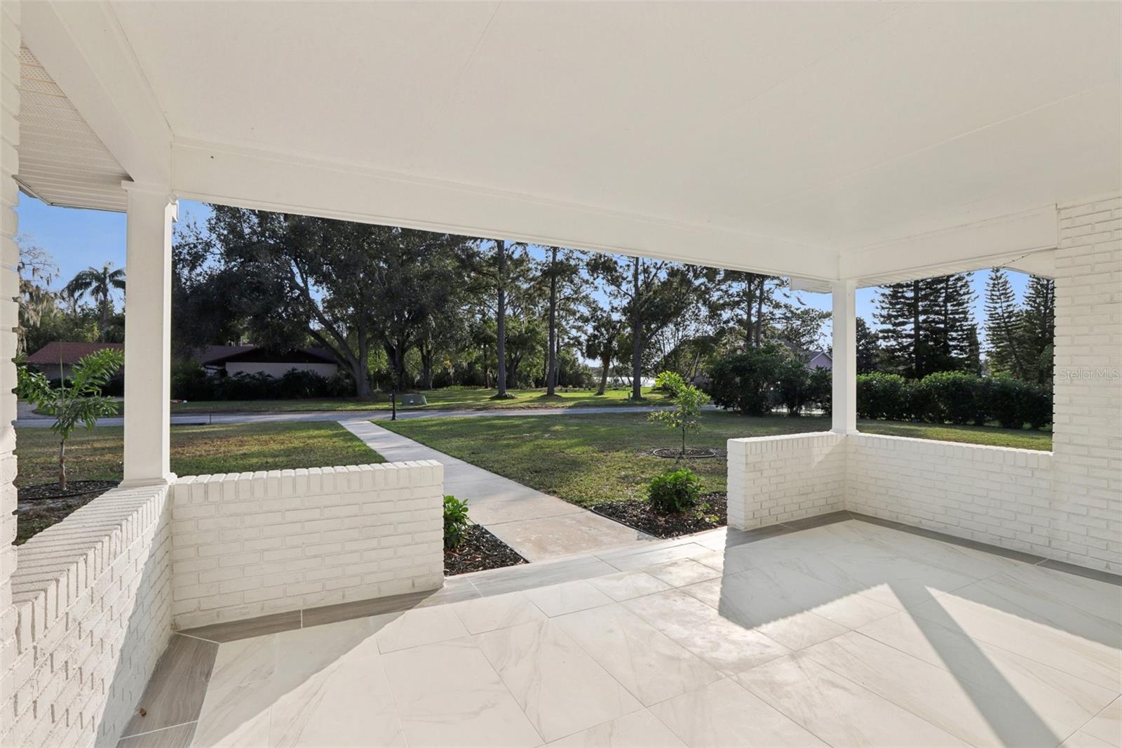 518 COLEMAN DR W