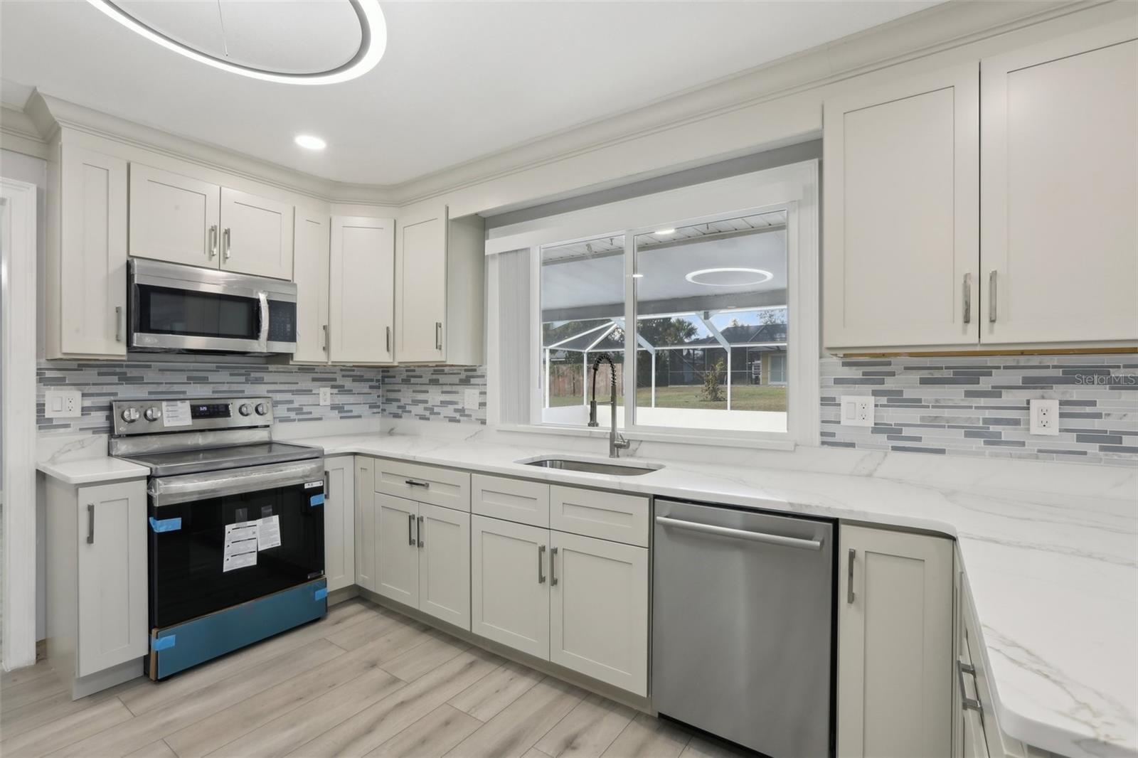 518 COLEMAN DR W