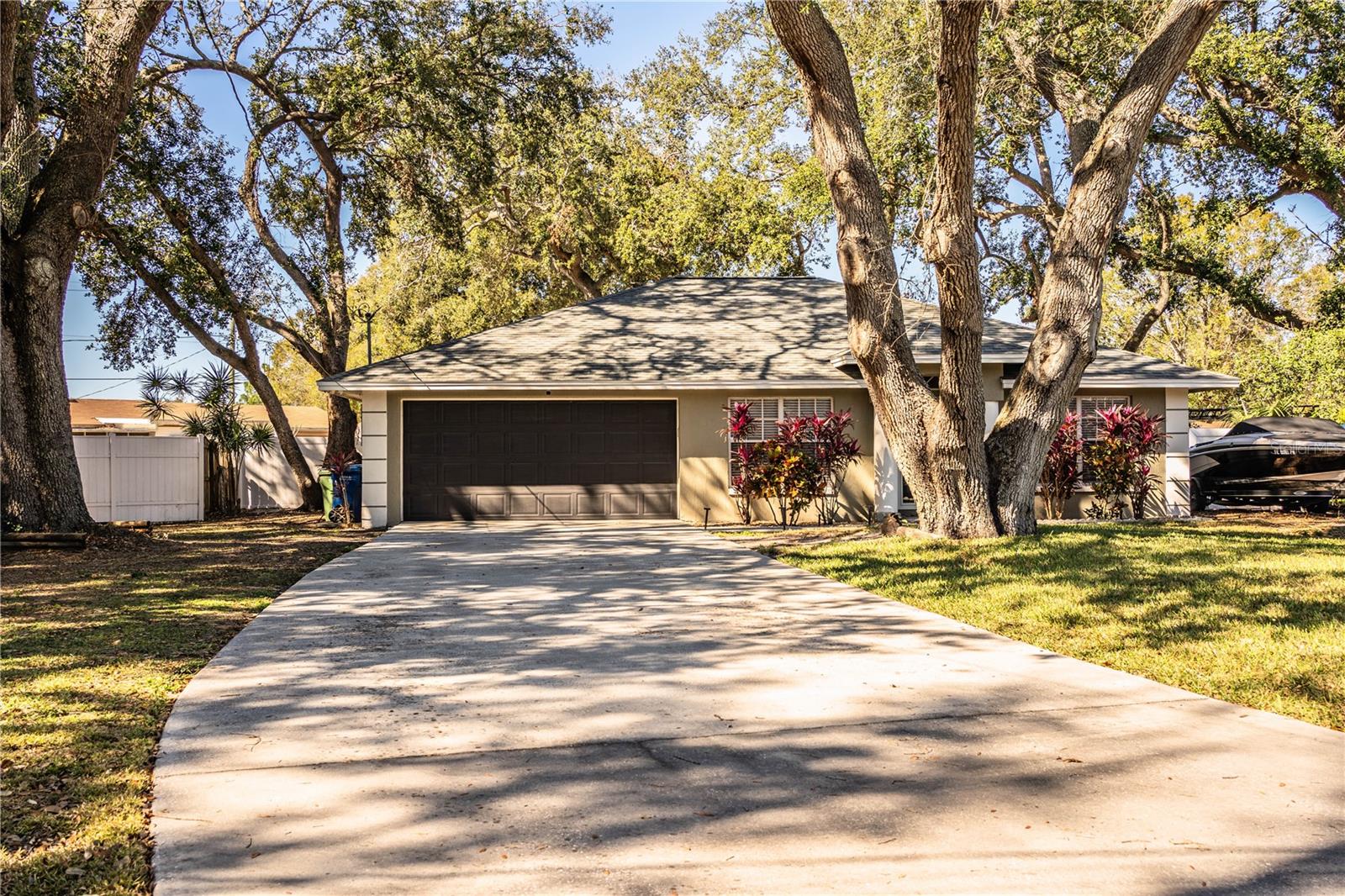 2227 HOWARD WEST AVE
