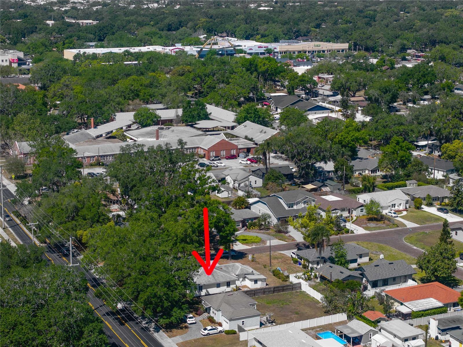 516 E EDGEWOOD DR