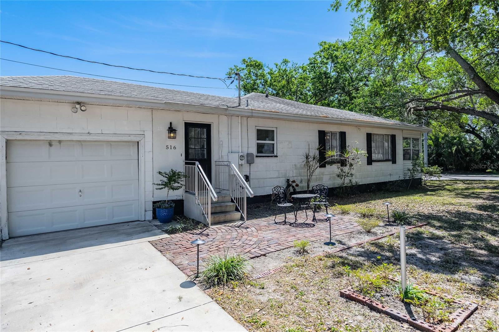 516 E EDGEWOOD DR
