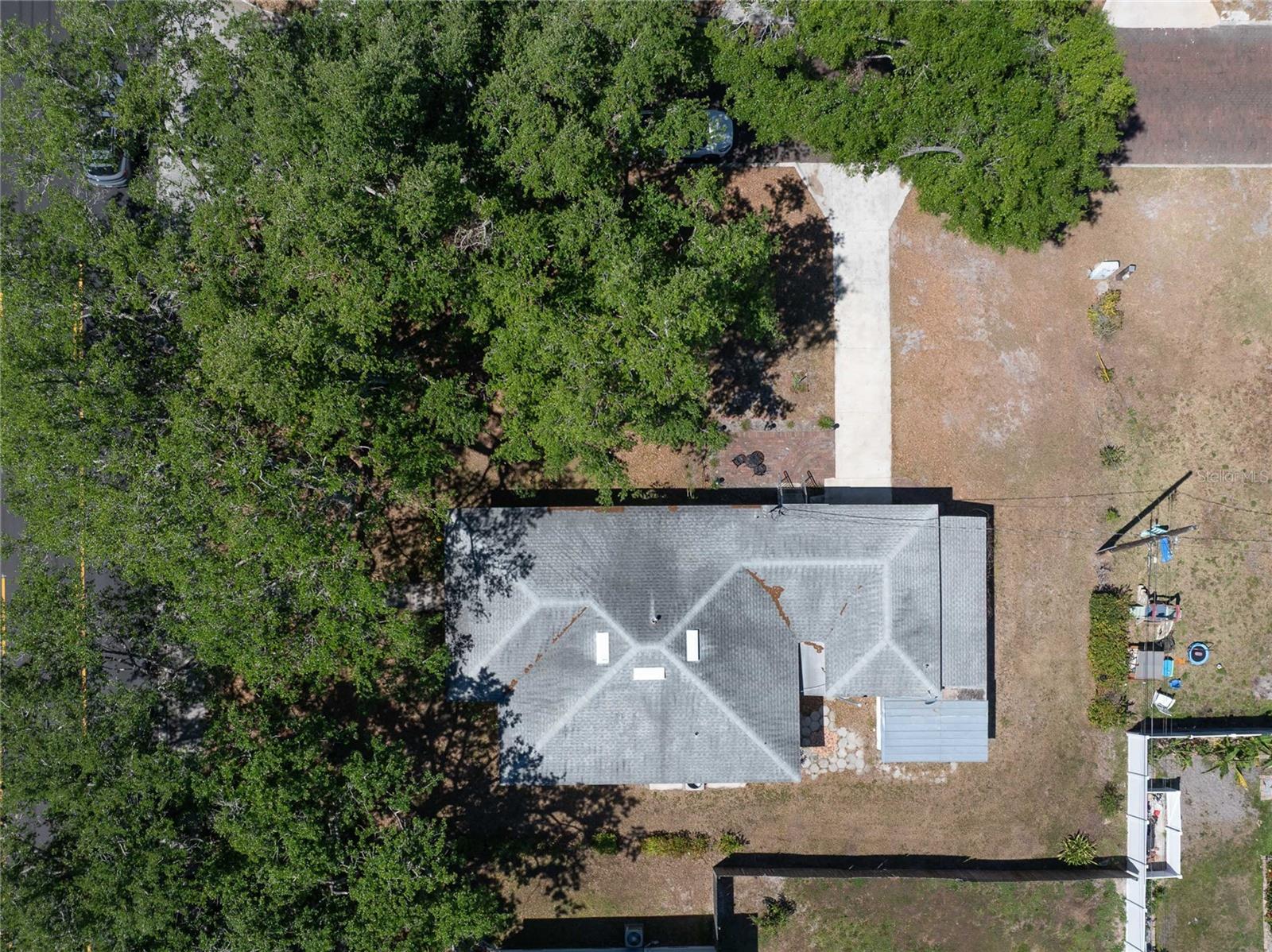 516 E EDGEWOOD DR