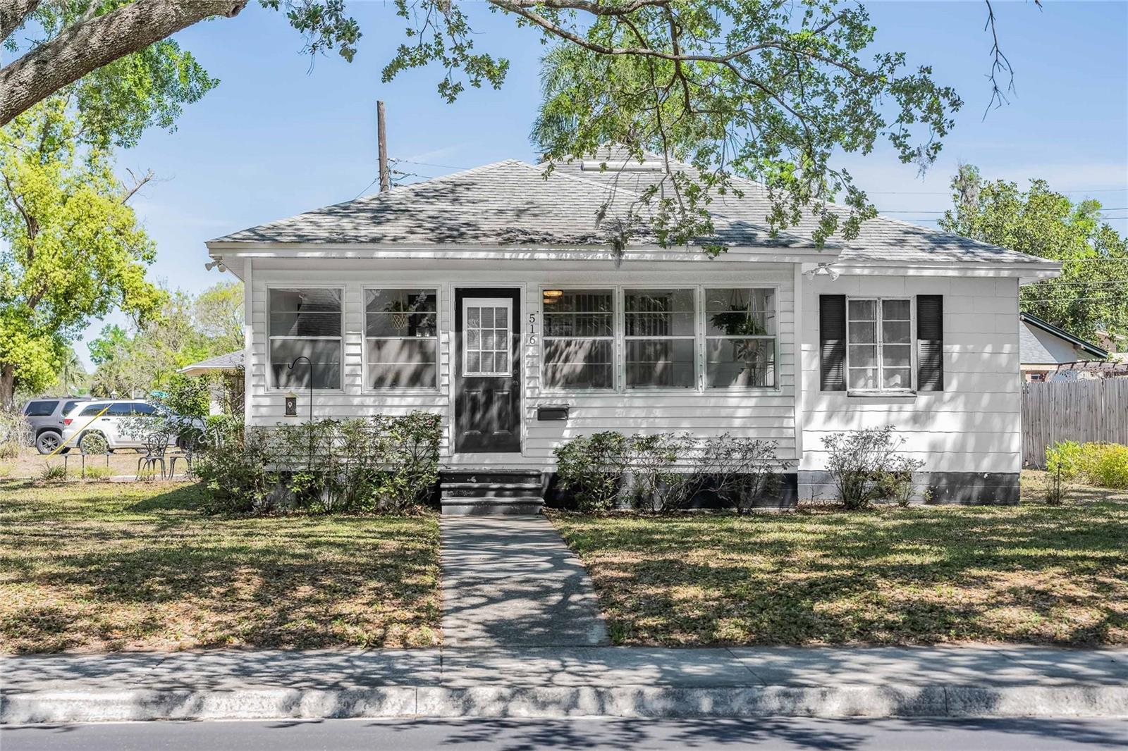 516 E EDGEWOOD DR