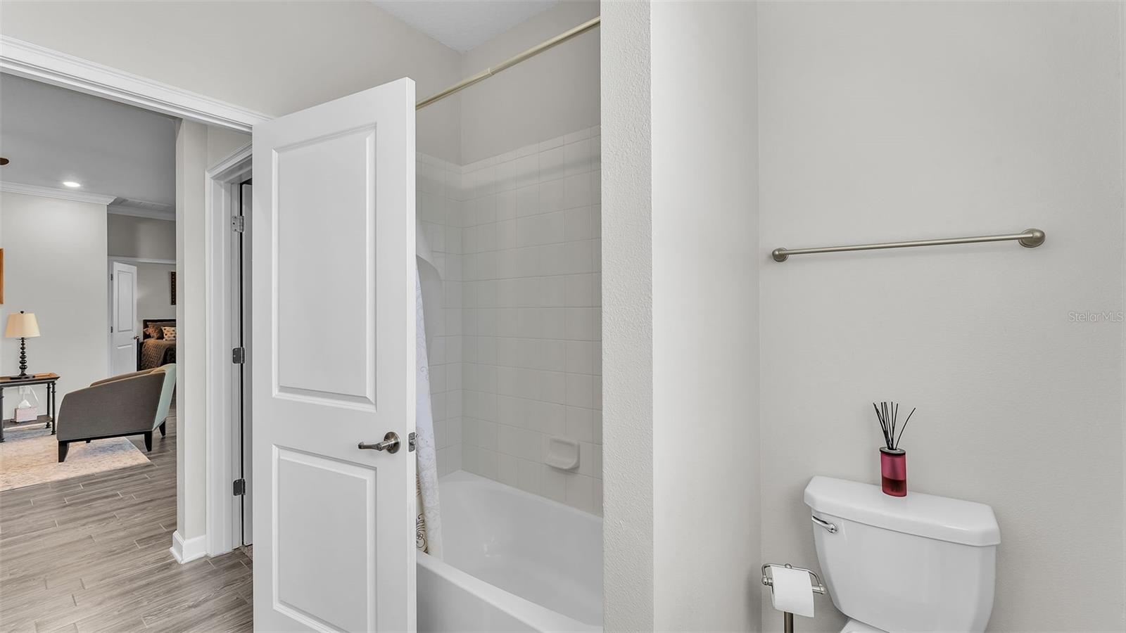 3934 BEDFORD AVE