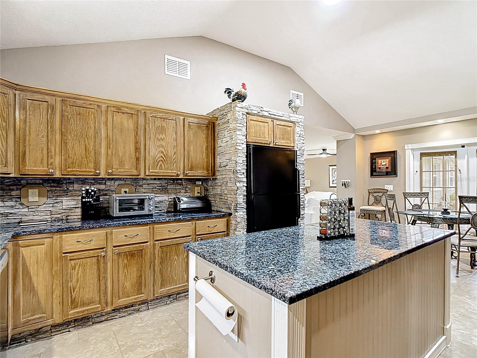2008 STRAWBERRY DR