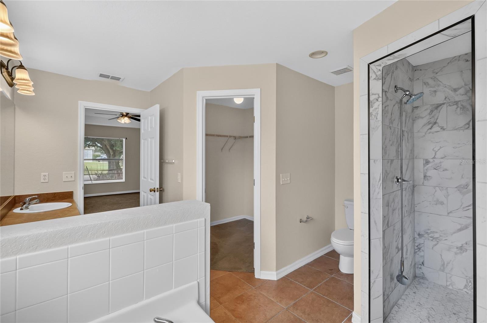 106 MAJESTIC GARDENS CT