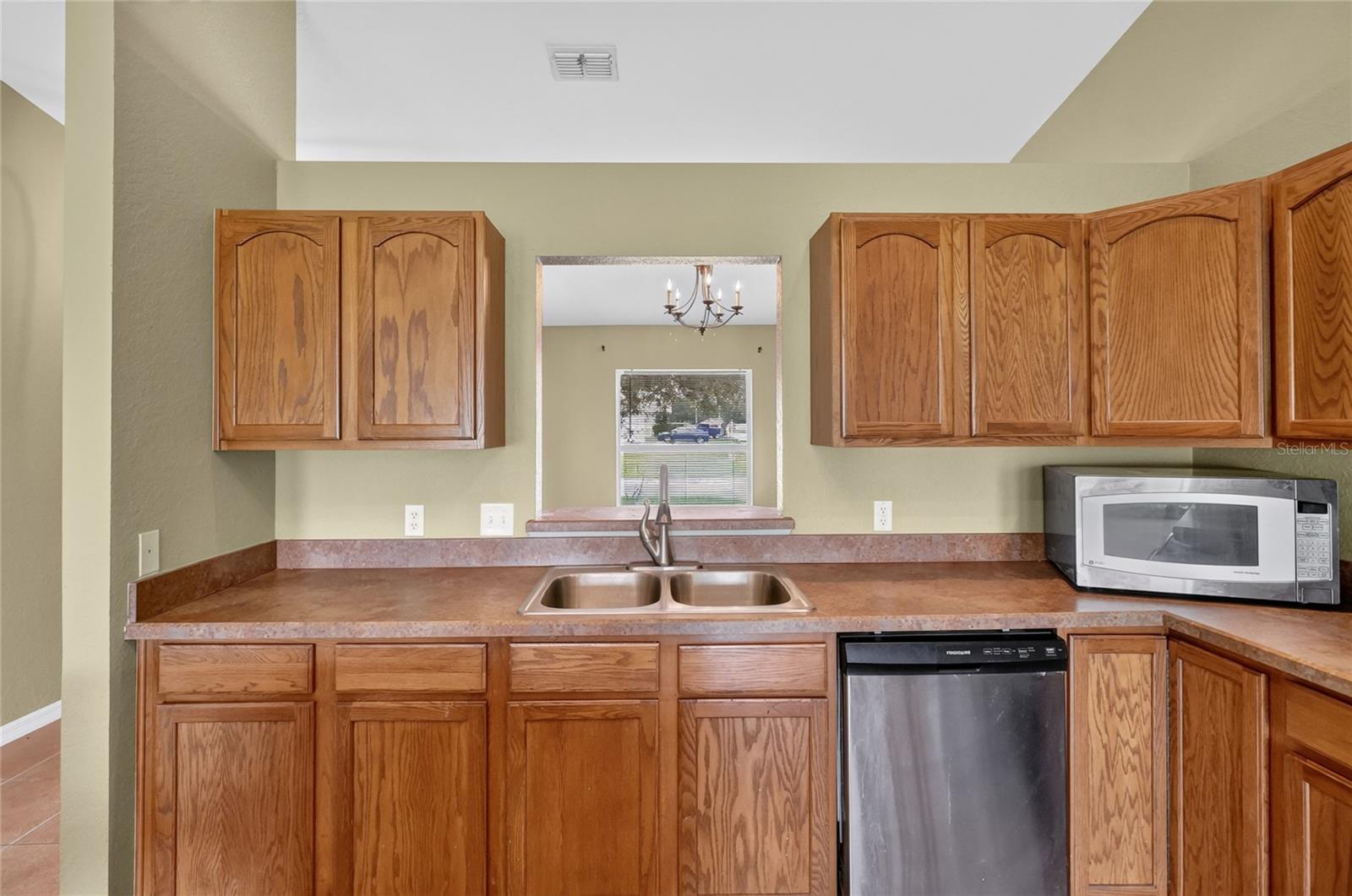106 MAJESTIC GARDENS CT