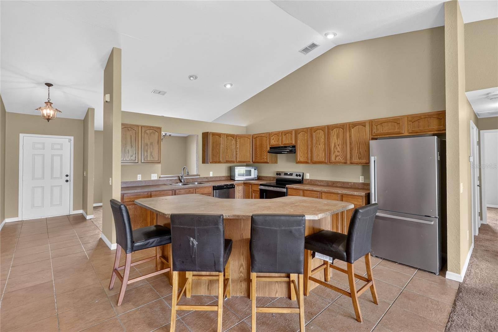 106 MAJESTIC GARDENS CT