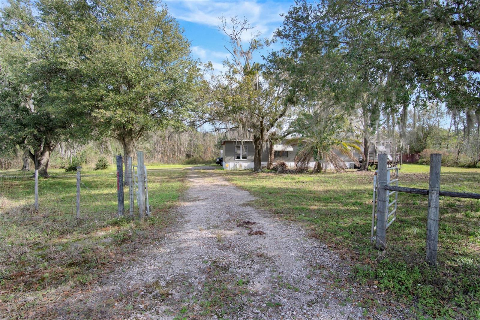 10111 MOORE RD