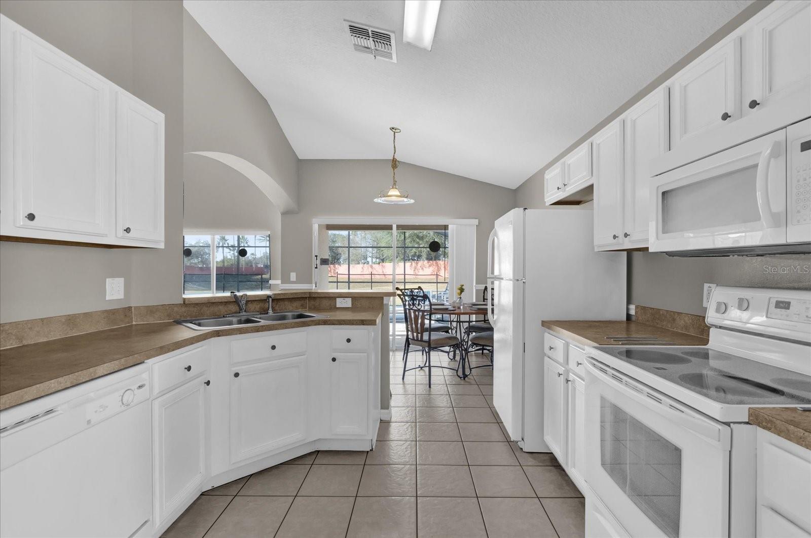 202 SOLANA CIR