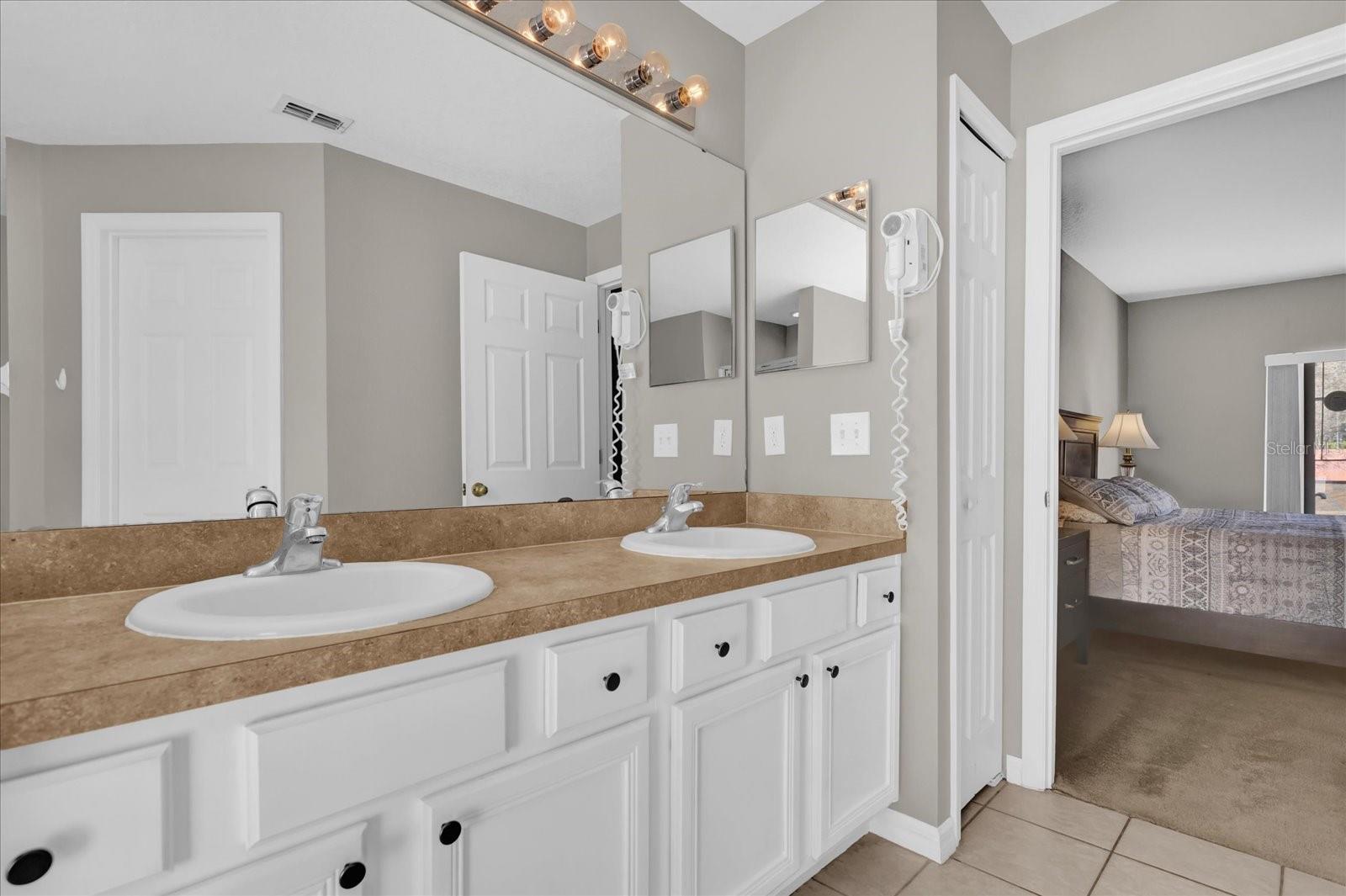202 SOLANA CIR