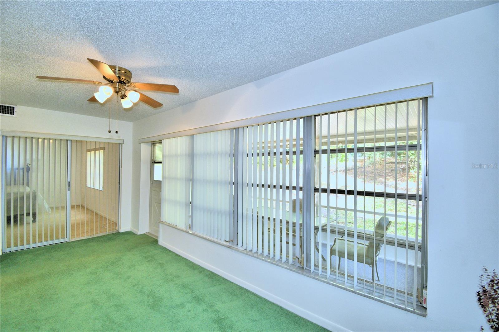 400 EL CAMINO DR #109