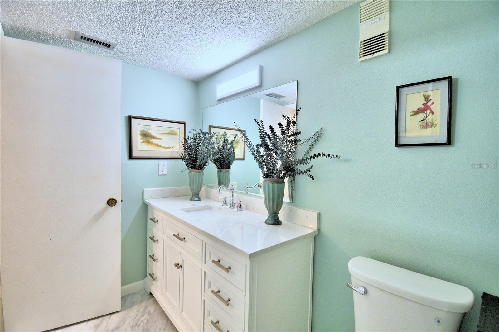 400 EL CAMINO DR #109