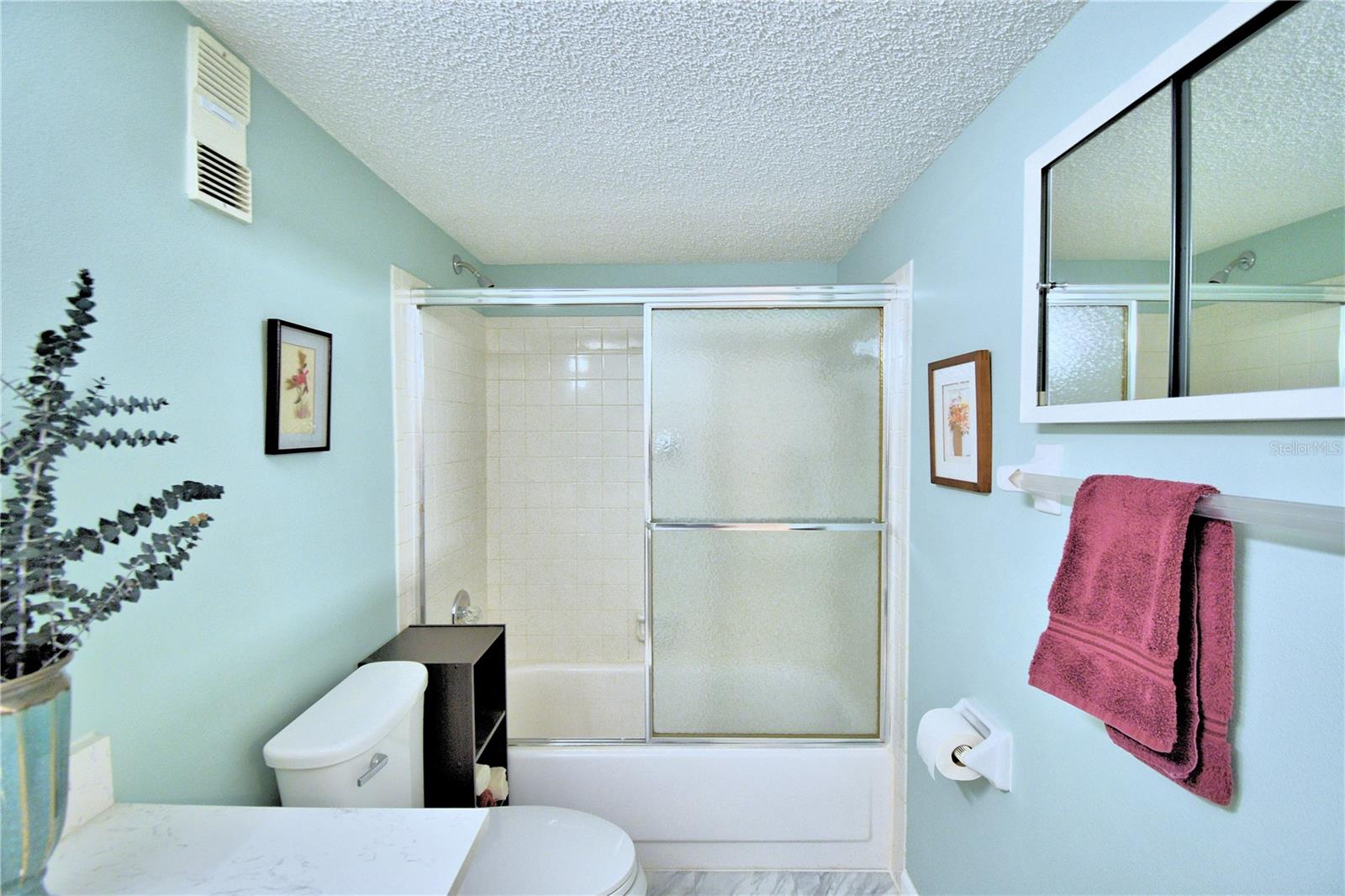 400 EL CAMINO DR #109