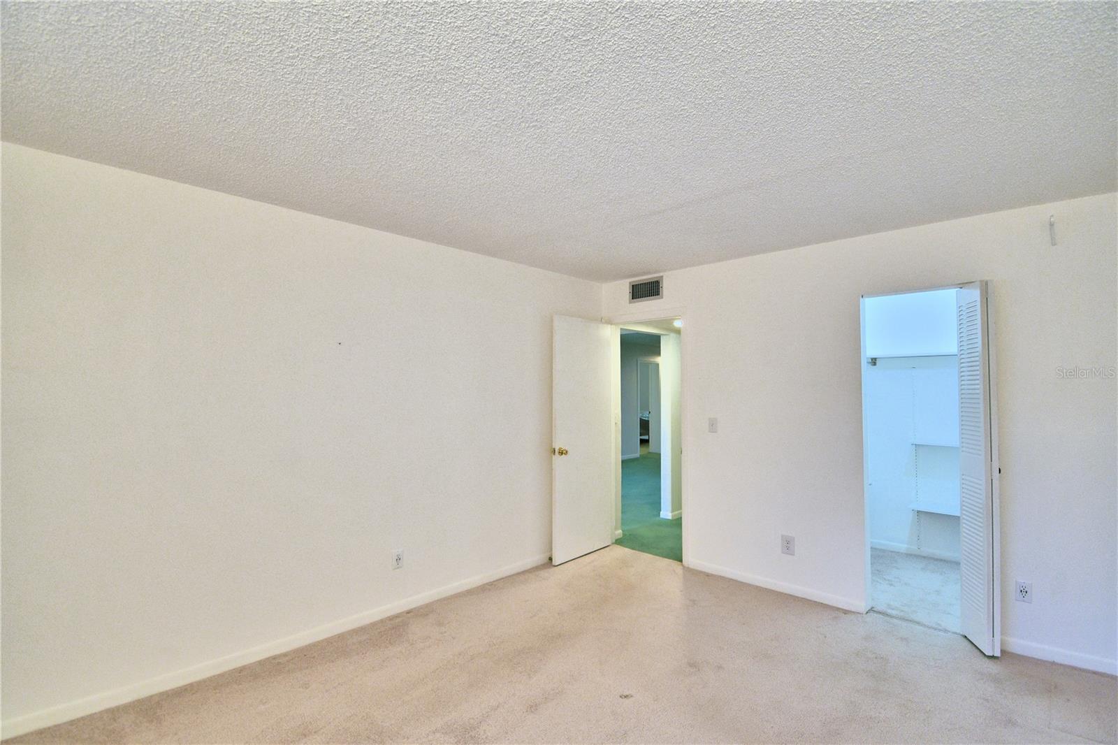 400 EL CAMINO DR #109