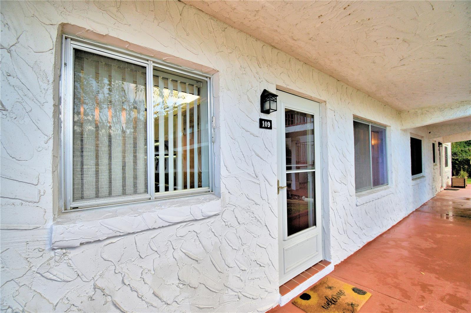 400 EL CAMINO DR #109