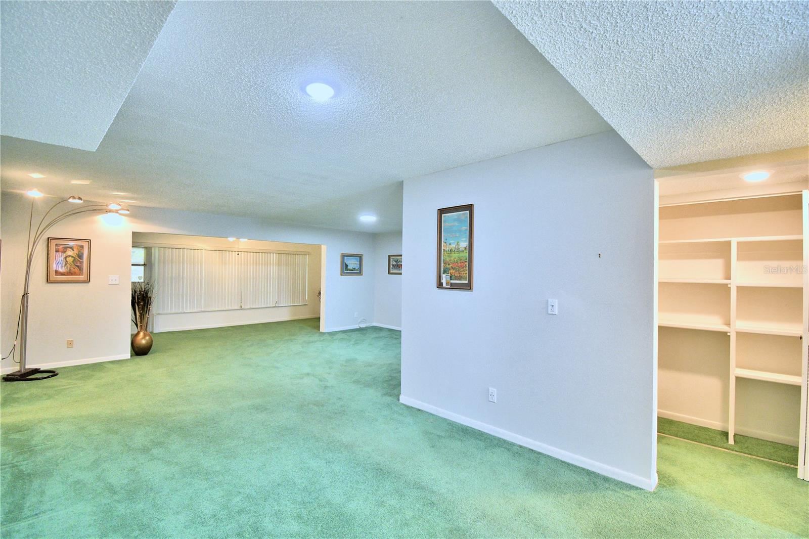 400 EL CAMINO DR #109