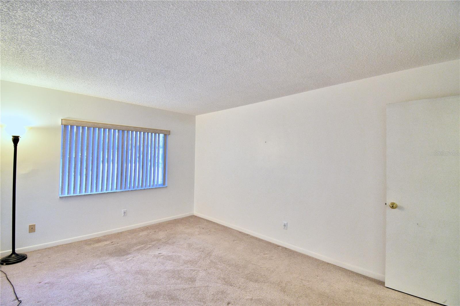 400 EL CAMINO DR #109