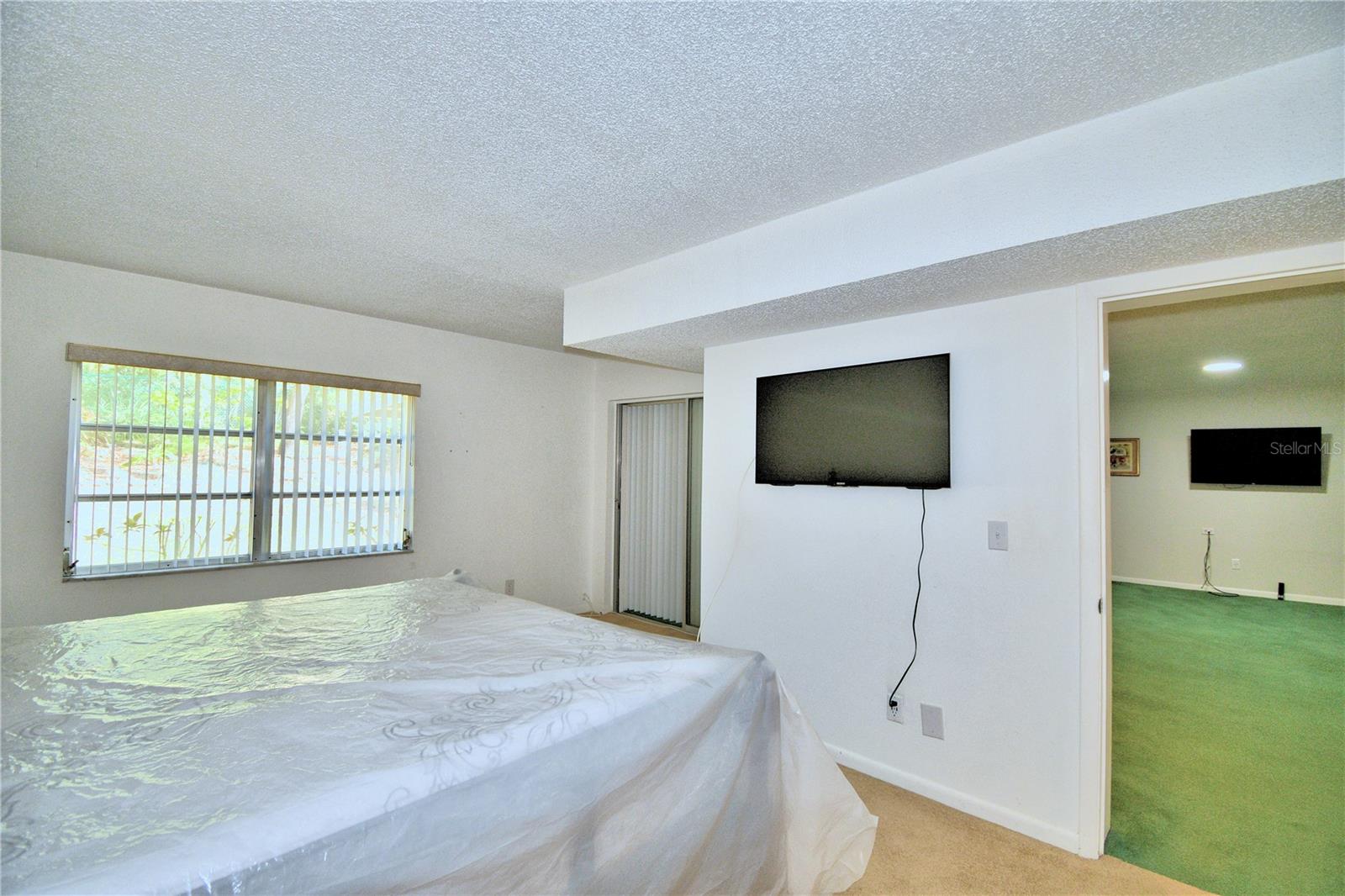 400 EL CAMINO DR #109