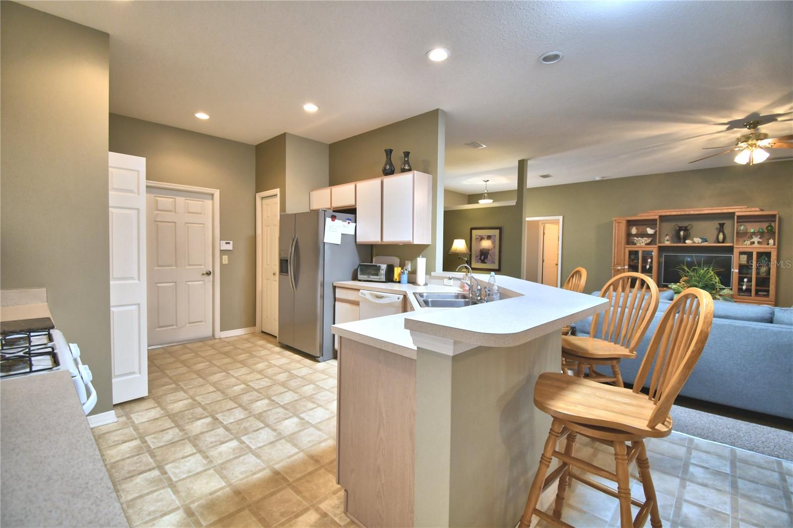 4465 TURNBERRY LN