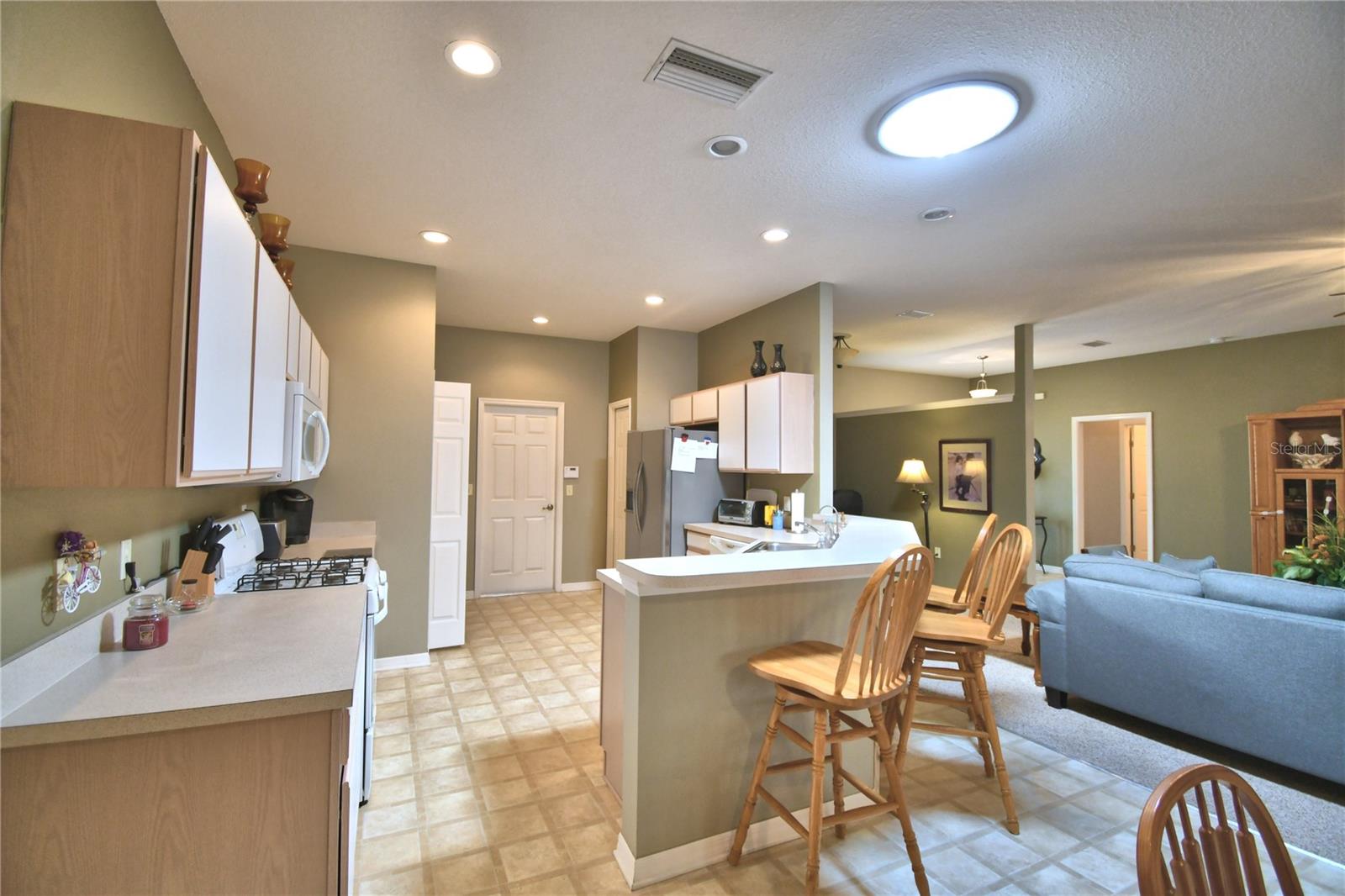 4465 TURNBERRY LN