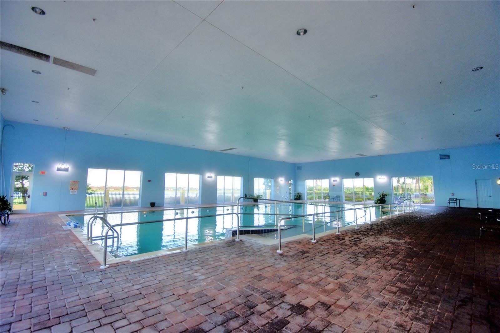 4465 TURNBERRY LN