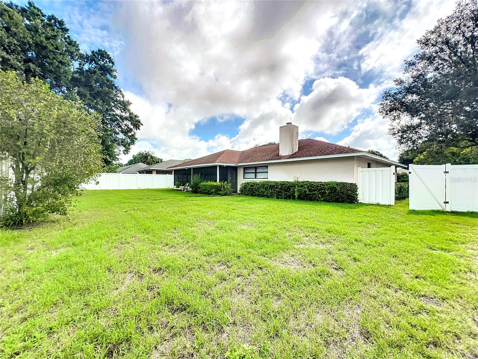 7412 FLORAL CIR E