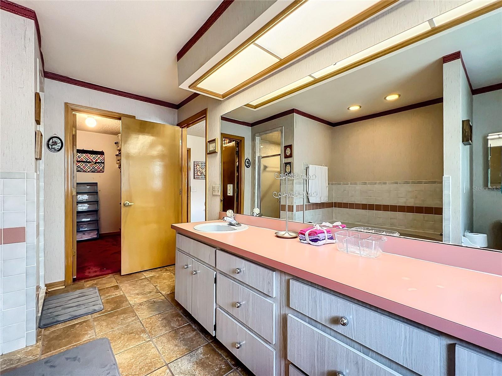7412 FLORAL CIR E