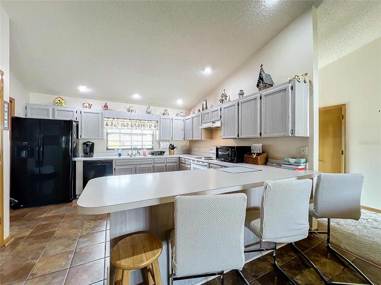 7412 FLORAL CIR E