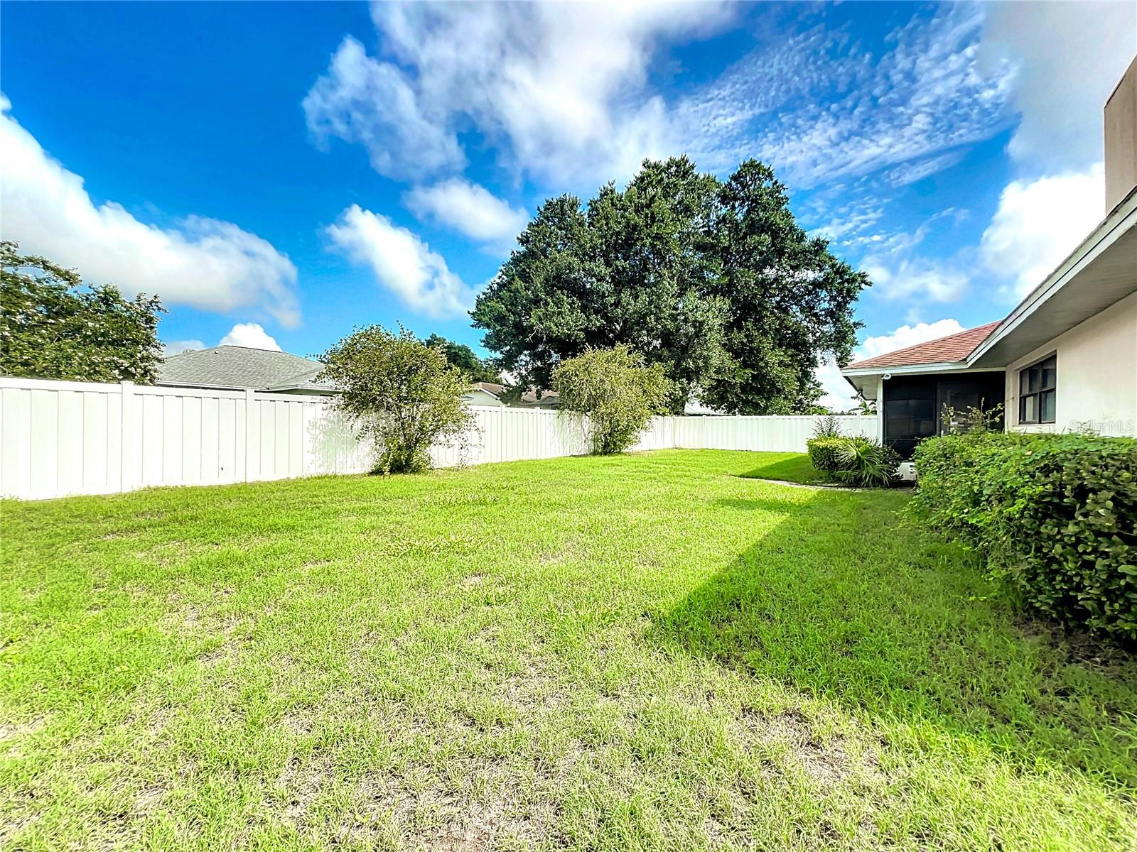 7412 FLORAL CIR E