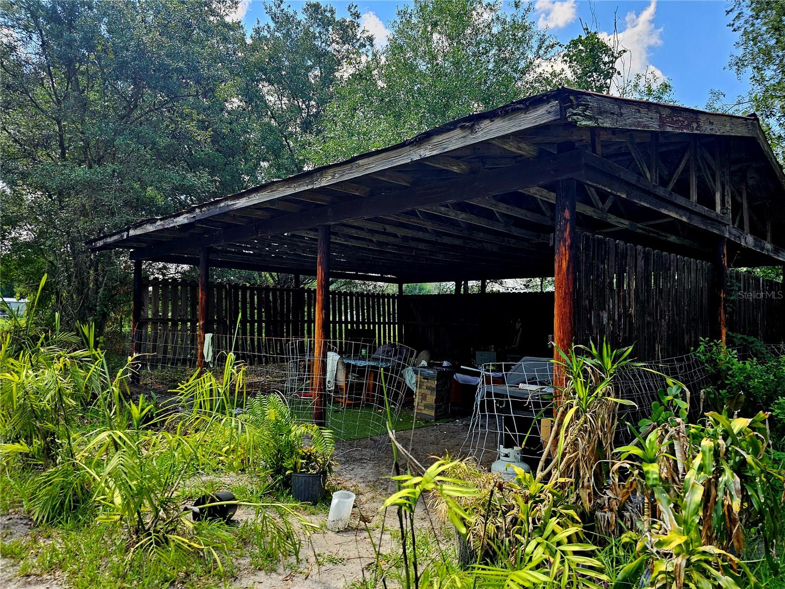 2005 RANCHLAND DR