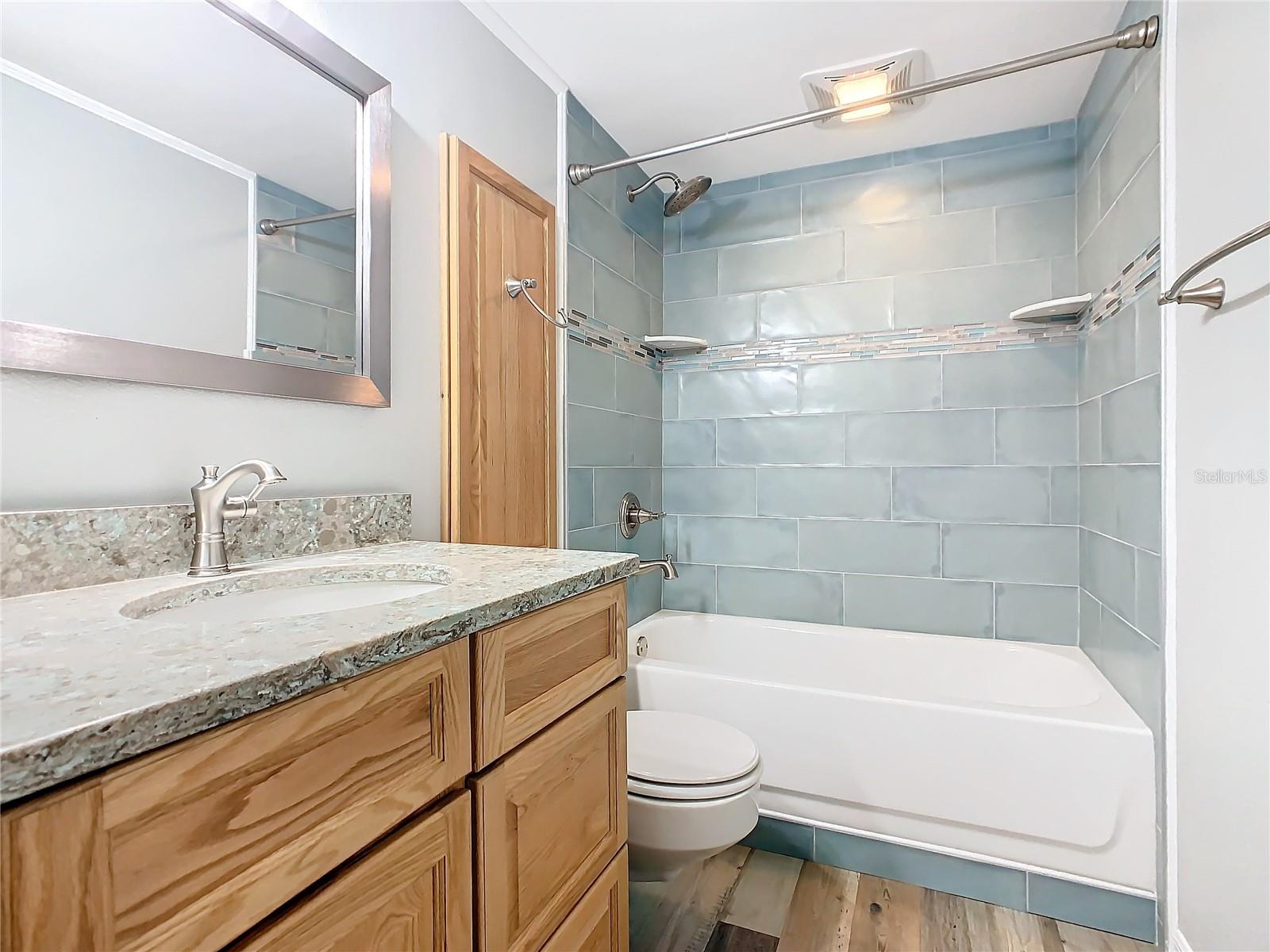 1967 FOXHOLLOW DR E