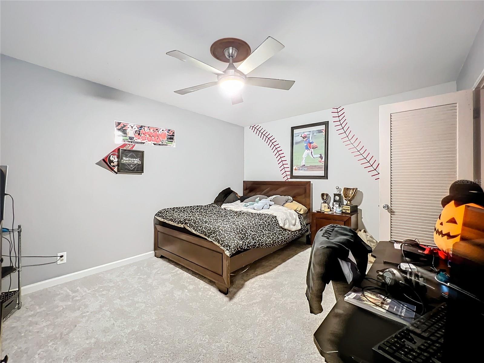 860 PIEDMONT DR SE
