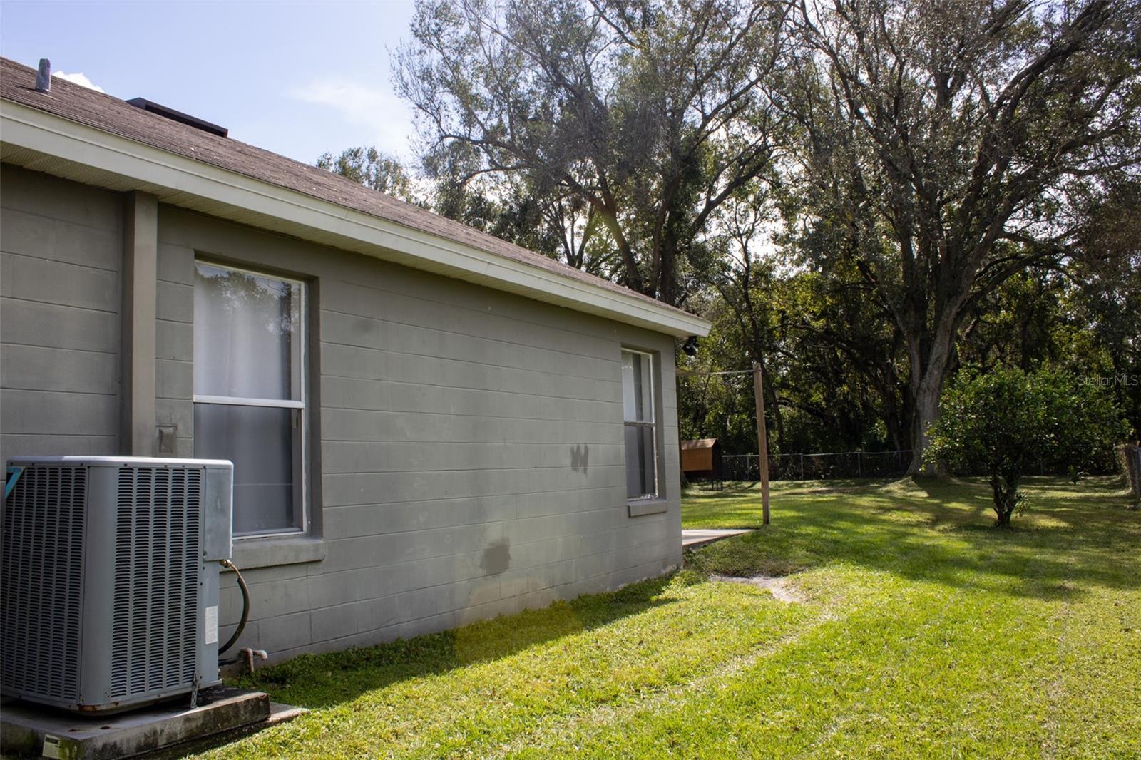 3714 COUNTRY LN