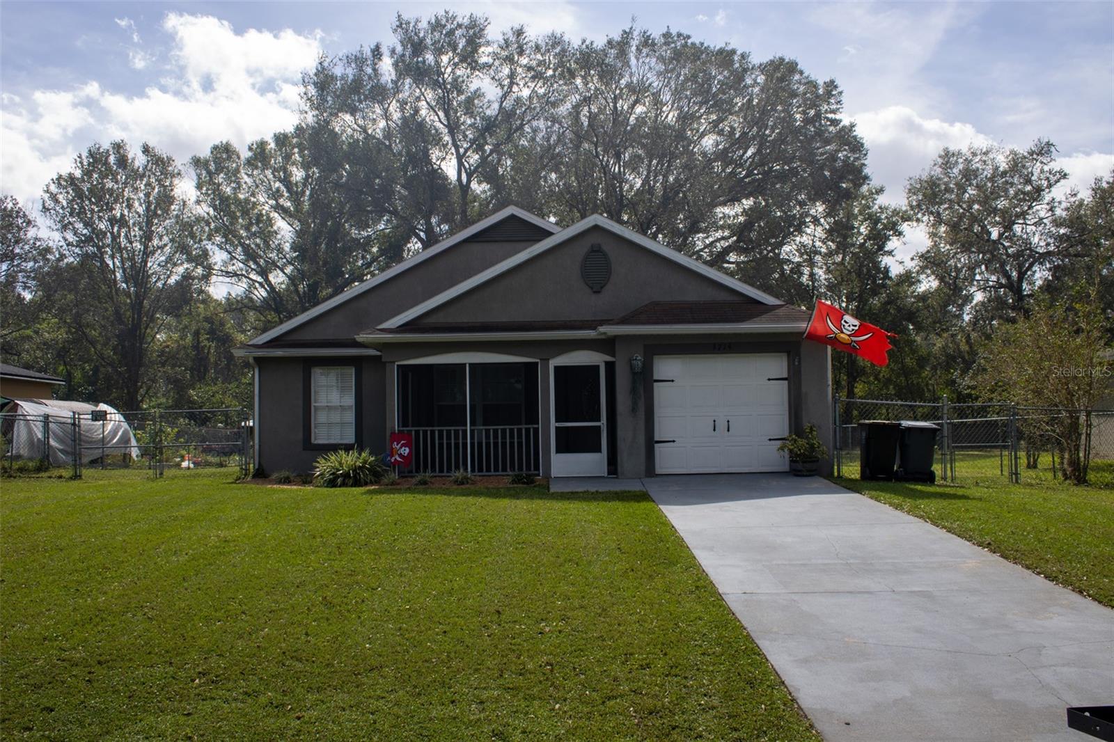 3714 COUNTRY LN